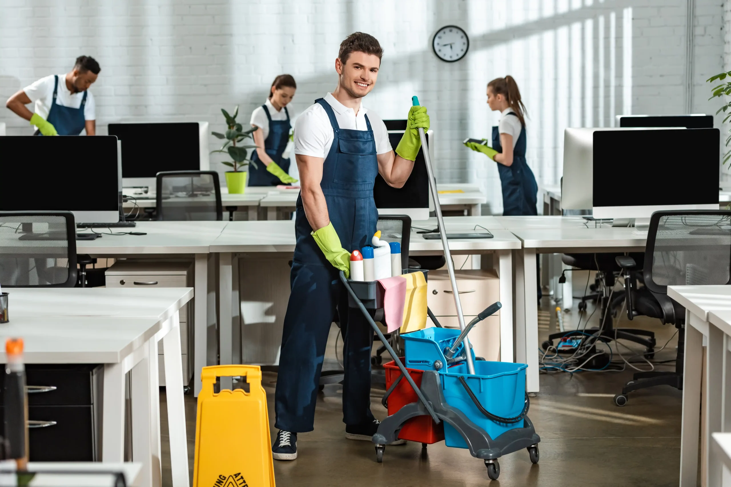 Clean, healthy commercial space in Mascot